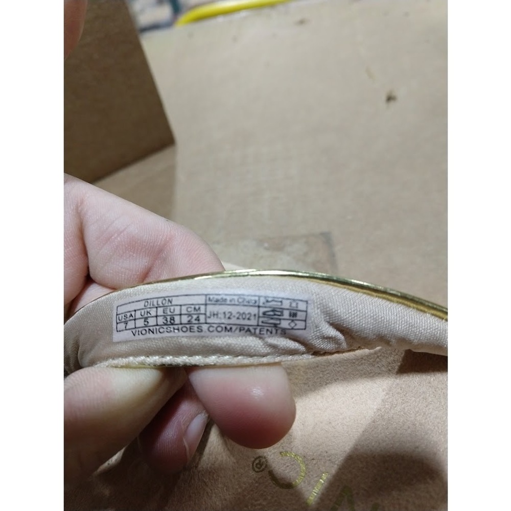 Vionic Womens Dillon Toe Post Supportive Sandals … - image 2